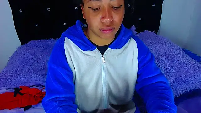 Snapshot of Gabi_Jhons_23 chatting on December 22, 2025, 8:44 am Gabi Jhons 23 online show from December 22, 2025, 8:44 am