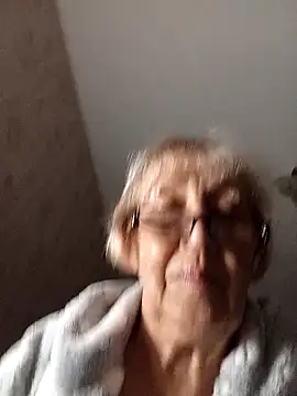 Snapshot of Anatolia5961 chatting on October 21, 2025, 3:24 pm Anatolia5961 online show from October 21, 2025, 3:24 pm