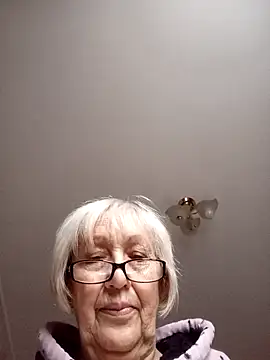 Snapshot of Anatolia5961 chatting on December 4, 2025, 6:23 am Anatolia5961 online show from December 4, 2025, 6:23 am