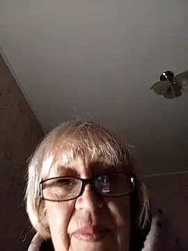 Snapshot of Anatolia5961 chatting on December 4, 2025, 6:27 pm Anatolia5961 online show from December 4, 2025, 6:27 pm