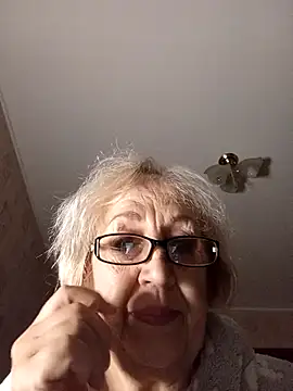 Snapshot of Anatolia5961 chatting on December 15, 2025, 2:49 am Anatolia5961 online show from December 15, 2025, 2:49 am