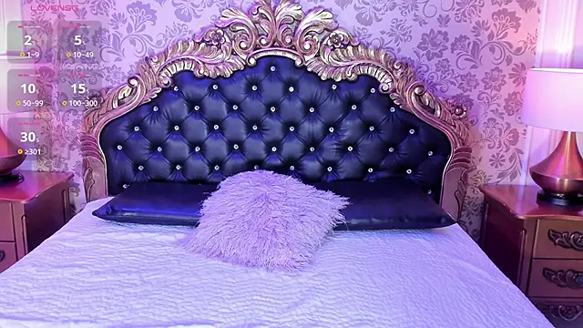 Snapshot of Lola_Pierce chatting on September 20, 2025, 12:17 pm Lola Pierce online show from September 20, 2025, 12:17 pm