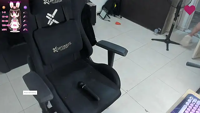 Snapshot of Aishelyng chatting on February 4, 2026, 2:17 am Aishelyng online show from February 4, 2026, 2:17 am