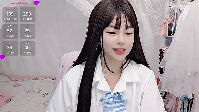 9aunatiis online show from February 18, 2026, 9:22 pm