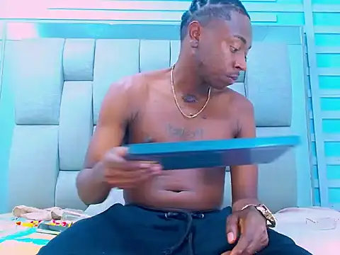 Snapshot of Black_Fire10 chatting on December 17, 2025, 9:10 pm Black Fire10 online show from December 17, 2025, 9:10 pm