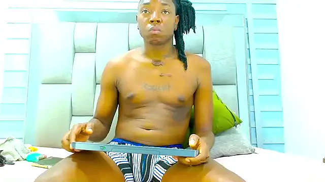 Snapshot of Black_Fire10 chatting on February 5, 2026, 7:29 pm Black Fire10 online show from February 5, 2026, 7:29 pm