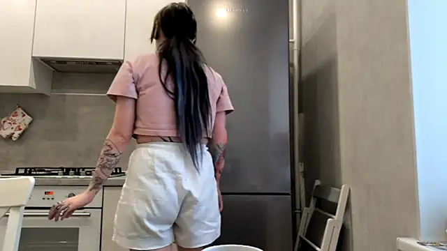 Snapshot of HighelikeGirl chatting on March 2, 2026, 6:14 am HighelikeGirl online show from March 2, 2026, 6:14 am