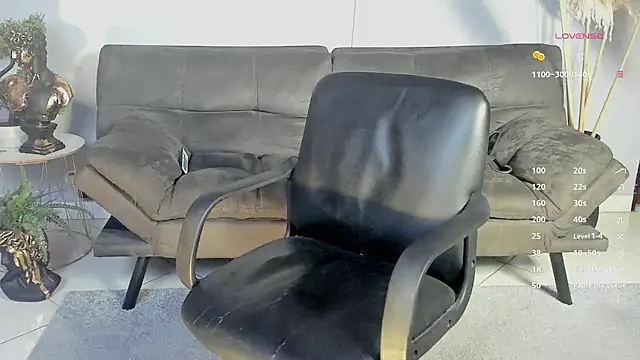 Snapshot of tomy_scott chatting on February 21, 2026, 10:44 pm tomy scott online show from February 21, 2026, 10:44 pm