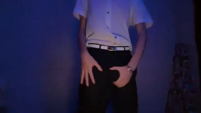 Snapshot of holydirt_luxeno1 chatting on December 19, 2025, 1:51 pm holydirt luxeno1 online show from December 19, 2025, 1:51 pm