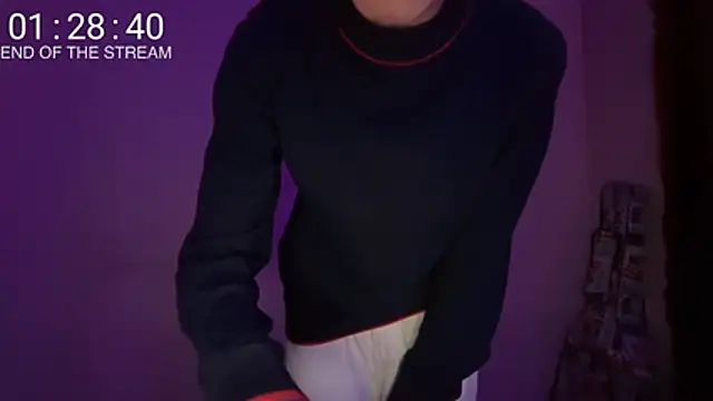 Snapshot of holydirt_luxeno1 chatting on February 10, 2026, 1:15 pm holydirt luxeno1 online show from February 10, 2026, 1:15 pm