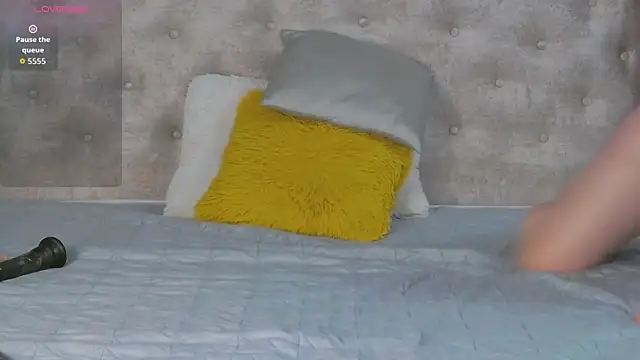 Snapshot of Leah_Brooks chatting on November 21, 2025, 4:55 am Leah Brooks online show from November 21, 2025, 4:55 am