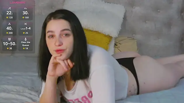 Snapshot of Leah_Brooks chatting on November 25, 2025, 5:07 am Leah Brooks online show from November 25, 2025, 5:07 am