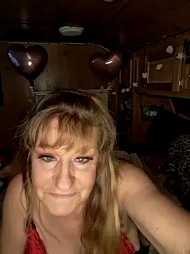 Snapshot of spicyG-maw chatting on February 17, 2026, 4:31 am spicyG-maw online show from February 17, 2026, 4:31 am