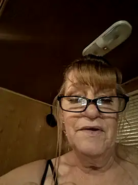 Snapshot of spicyG-maw chatting on February 26, 2026, 5:17 am spicyG-maw online show from February 26, 2026, 5:17 am