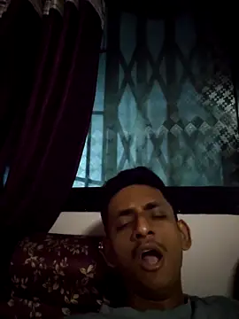 Snapshot of yung_cplz chatting on November 27, 2025, 9:50 pm yung cplz online show from November 27, 2025, 9:50 pm