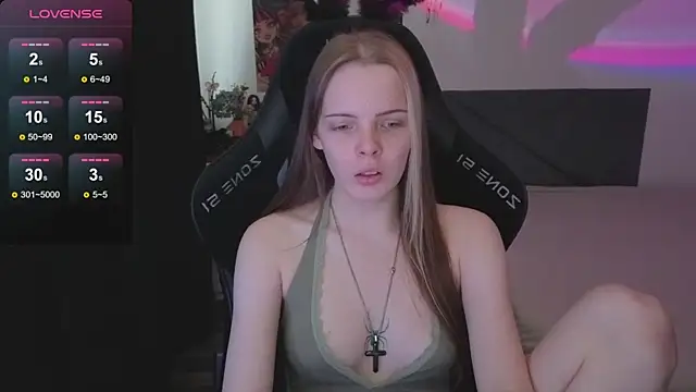 Luna Navy online show from November 29, 2025, 8:28 am