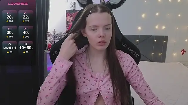 Luna Navy online show from February 11, 2026, 7:24 am