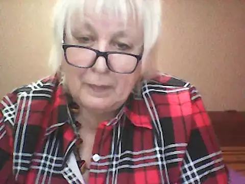 Alexia64231 online show from October 7, 2025, 5:32 pm