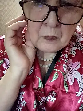 Alexia64231 online show from November 5, 2025, 3:17 am