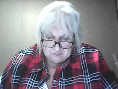 Alexia64231 online show from January 9, 2026, 10:33 pm