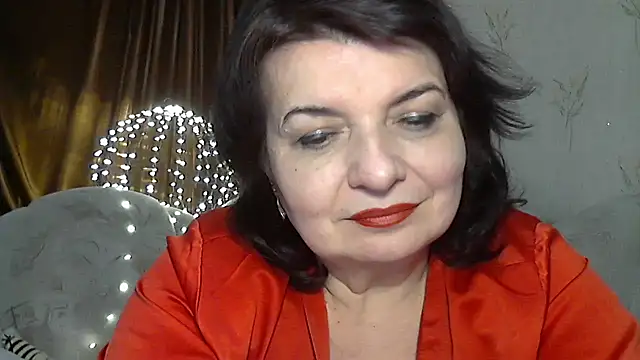 Snapshot of LedyNika chatting on February 8, 2026, 7:39 pm LedyNika online show from February 8, 2026, 7:39 pm