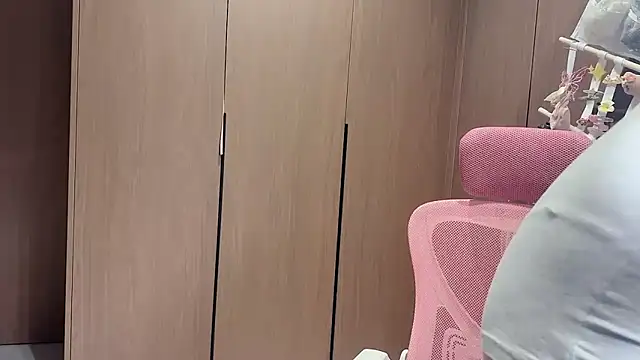 Snapshot of Lilium-520 chatting on February 14, 2026, 11:07 am Lilium-520 online show from February 14, 2026, 11:07 am