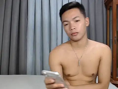 hot emman online show from October 31, 2025, 12:55 am