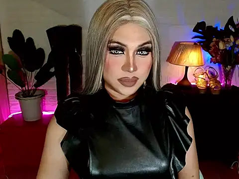 Snapshot of Pukesavurrat chatting on October 29, 2025, 7:32 am Pukesavurrat online show from October 29, 2025, 7:32 am