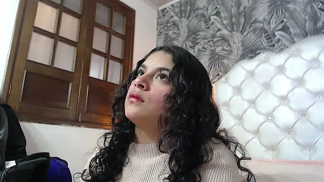 RylieRoss online show from October 16, 2025, 12:06 pm