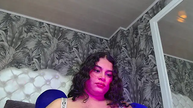 RylieRoss online show from November 6, 2025, 11:55 am