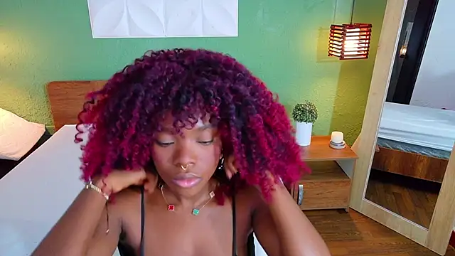 Snapshot of Chocolatte_dreams chatting on October 14, 2025, 12:28 pm Chocolatte dreams online show from October 14, 2025, 12:28 pm