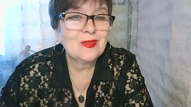 Snapshot of VeronicaGold511 chatting on June 18, 2026, 5:51 am VeronicaGold511 online show from June 18, 2026, 5:51 am