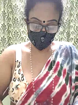 Snapshot of sweet-lotus chatting on September 27, 2025, 6:13 pm sweet-lotus online show from September 27, 2025, 6:13 pm