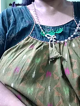 Snapshot of sweet-lotus chatting on September 30, 2025, 5:56 am sweet-lotus online show from September 30, 2025, 5:56 am