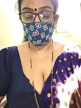 Snapshot of sweet-lotus chatting on November 22, 2025, 5:28 am sweet-lotus online show from November 22, 2025, 5:28 am