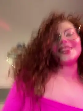 Snapshot of Lunna_reed chatting on October 2, 2025, 10:22 am Lunna reed online show from October 2, 2025, 10:22 am