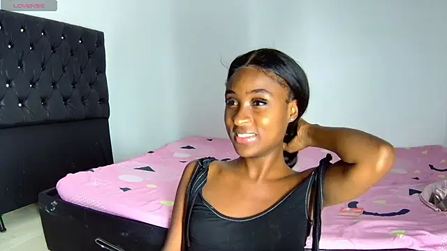 shantall ebony1 online show from November 23, 2025, 11:21 am