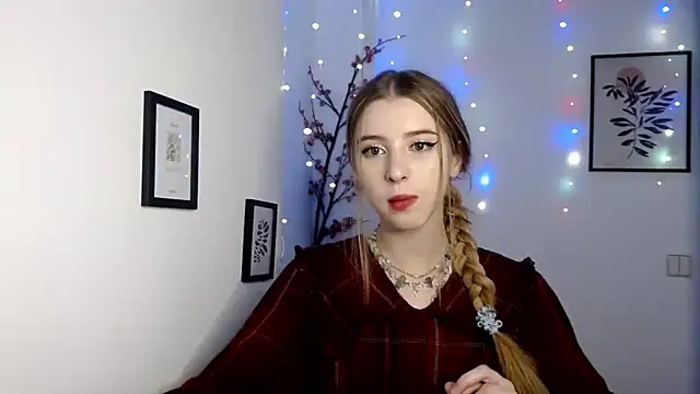 Snapshot of lamooni chatting on October 8, 2025, 8:39 pm lamooni online show from October 8, 2025, 8:39 pm