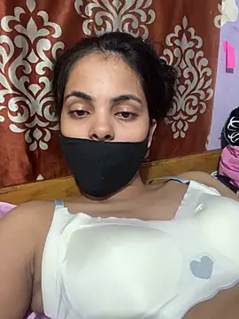 Snapshot of Sandhya_77 chatting on July 4, 2026, 6:30 am Sandhya 77 online show from July 4, 2026, 6:30 am