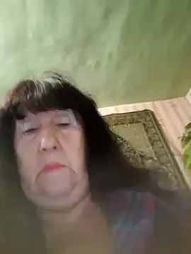 CrystalLime6411 online show from October 5, 2025, 6:23 am