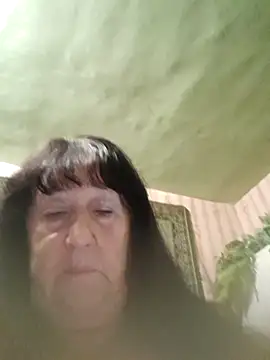 CrystalLime6411 online show from October 8, 2025, 7:33 pm