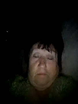 CrystalLime6411 online show from October 11, 2025, 2:11 am