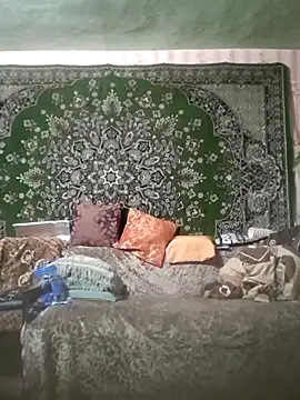 CrystalLime6411 online show from October 18, 2025, 8:09 pm