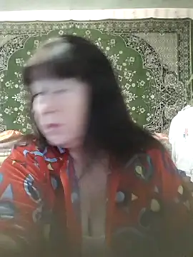 CrystalLime6411 online show from November 10, 2025, 12:37 pm