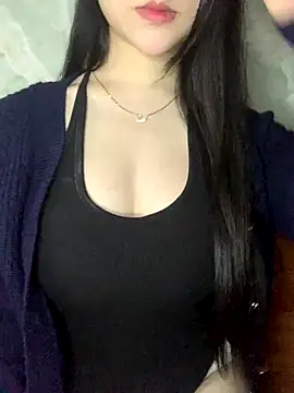 Snapshot of Lyly11 chatting on December 19, 2025, 1:56 am Lyly11 online show from December 19, 2025, 1:56 am