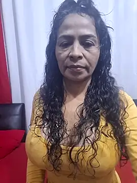 Snapshot of floresblancas chatting on December 17, 2025, 10:21 am floresblancas online show from December 17, 2025, 10:21 am