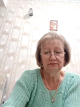 AlikaSwan5821 online show from December 3, 2025, 8:07 pm