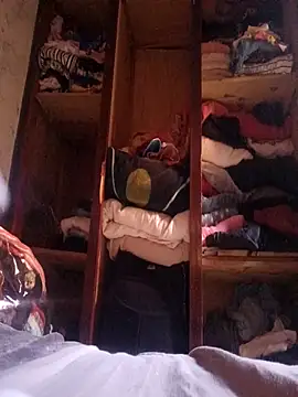 jojo1986No online show from October 15, 2025, 7:19 am