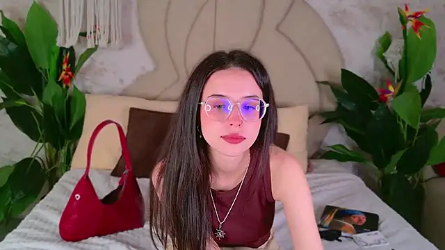 Snapshot of LANA_MILANO chatting on October 4, 2025, 3:54 pm LANA MILANO online show from October 4, 2025, 3:54 pm