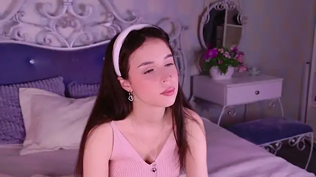 Snapshot of LANA_MILANO chatting on November 5, 2025, 11:21 am LANA MILANO online show from November 5, 2025, 11:21 am